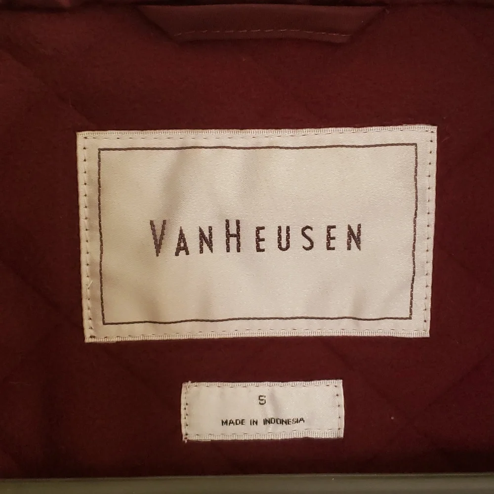 Van Heusen quilted vest - Picture 2 of 5